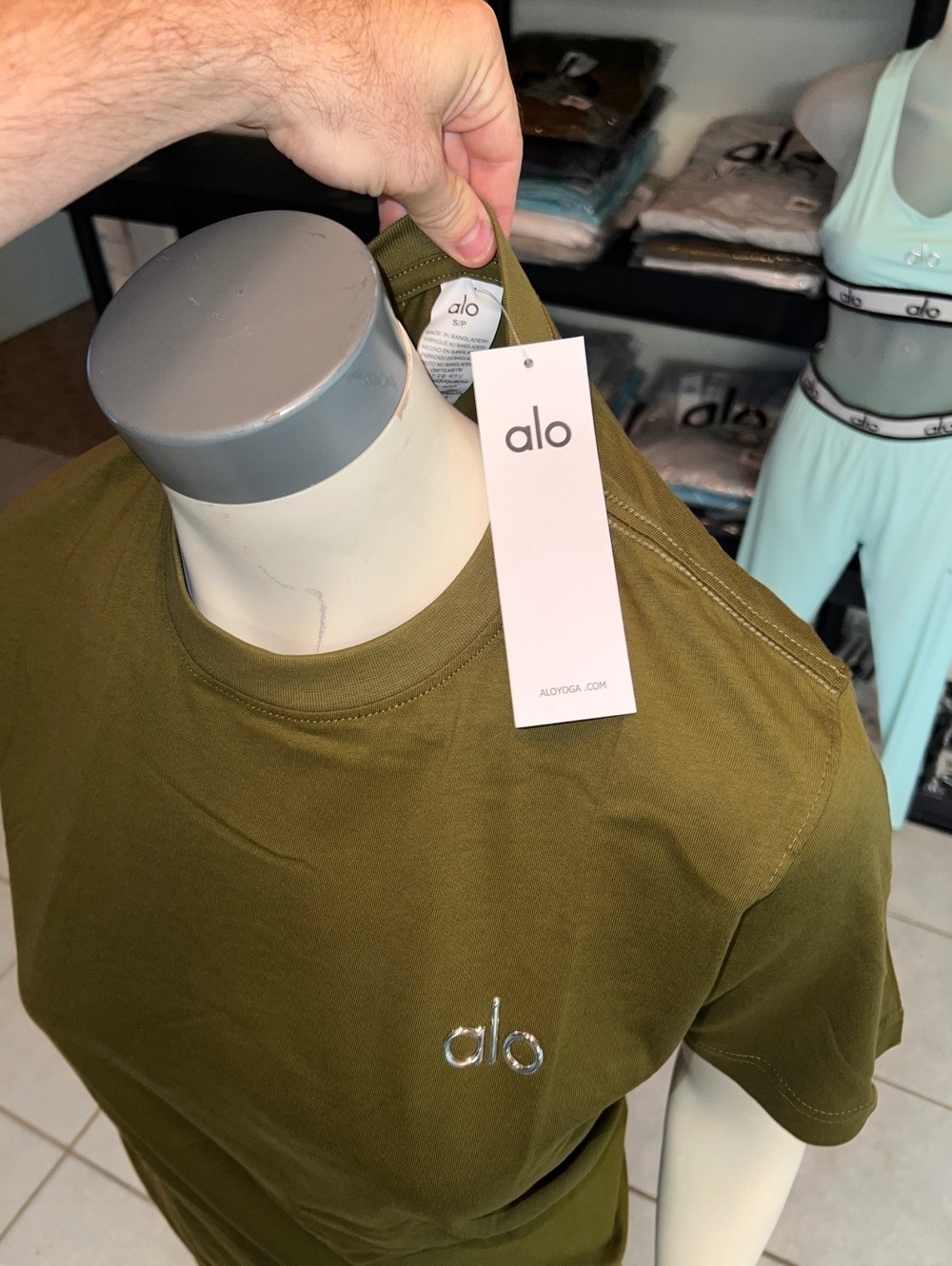 Women’s ALO short/shirt sets medium - Picture 2 of 4